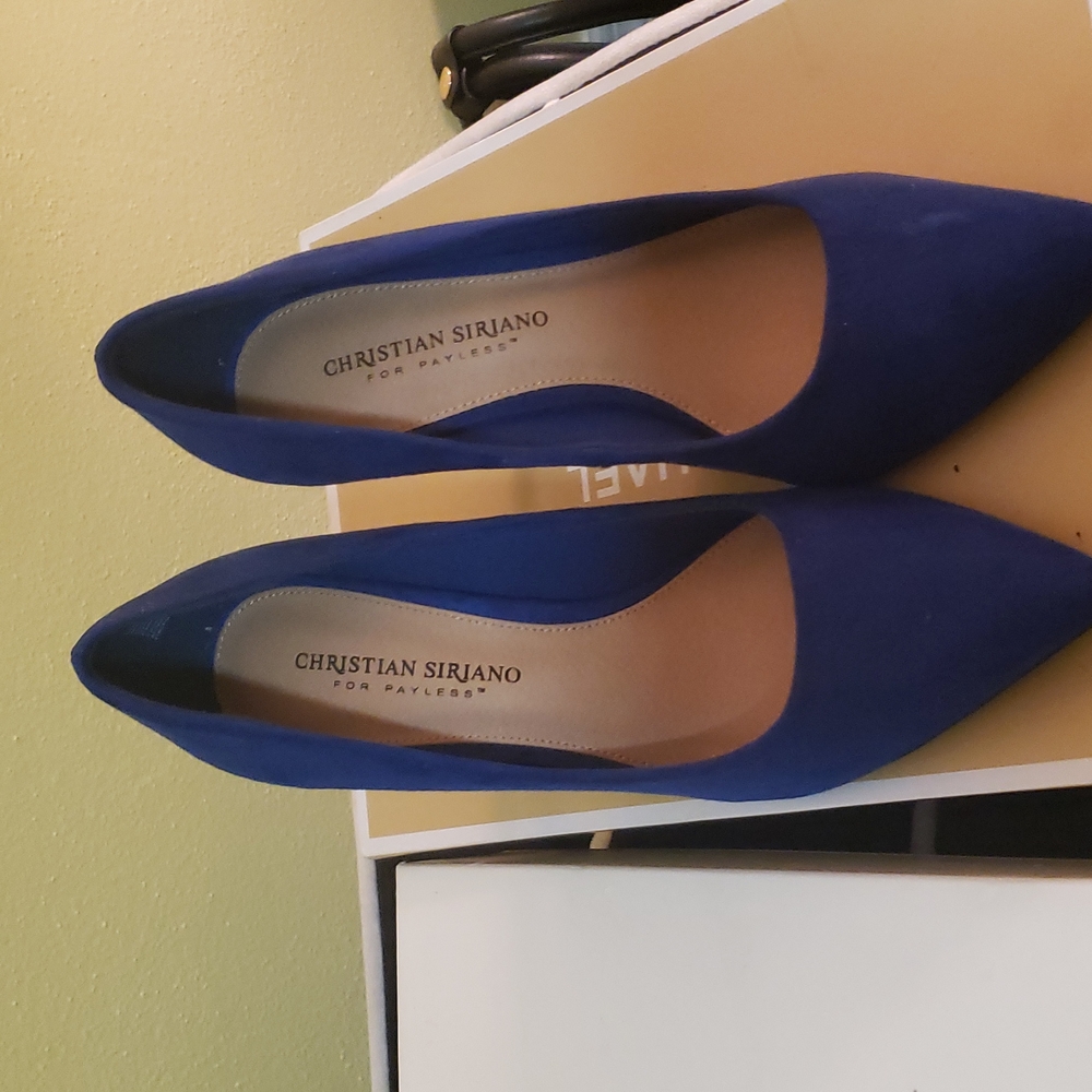 BLUE Suede Pumps.